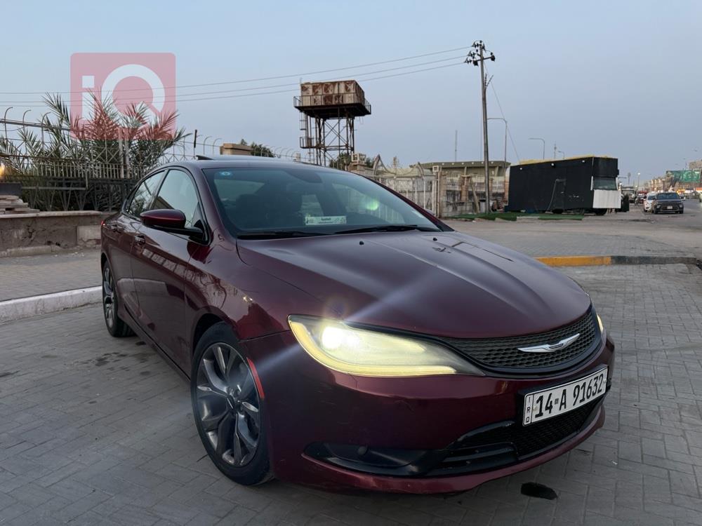 کرایسلەر 200